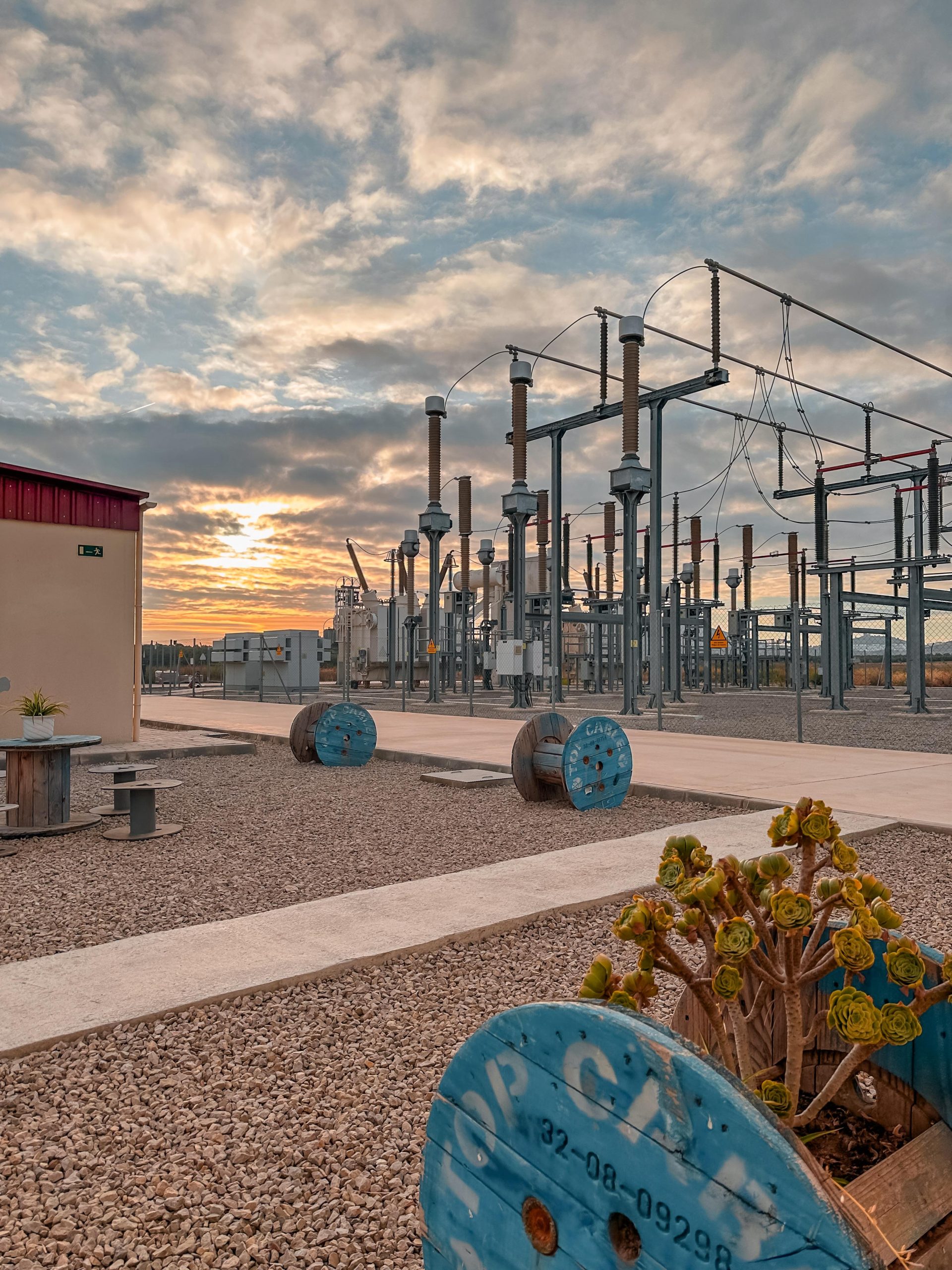 Subestación eléctrica de alta tensión para conexión de energía renovable a la red